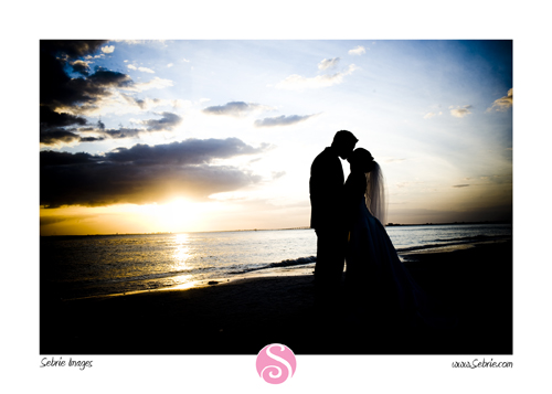 wedding pictures on fort myers beach